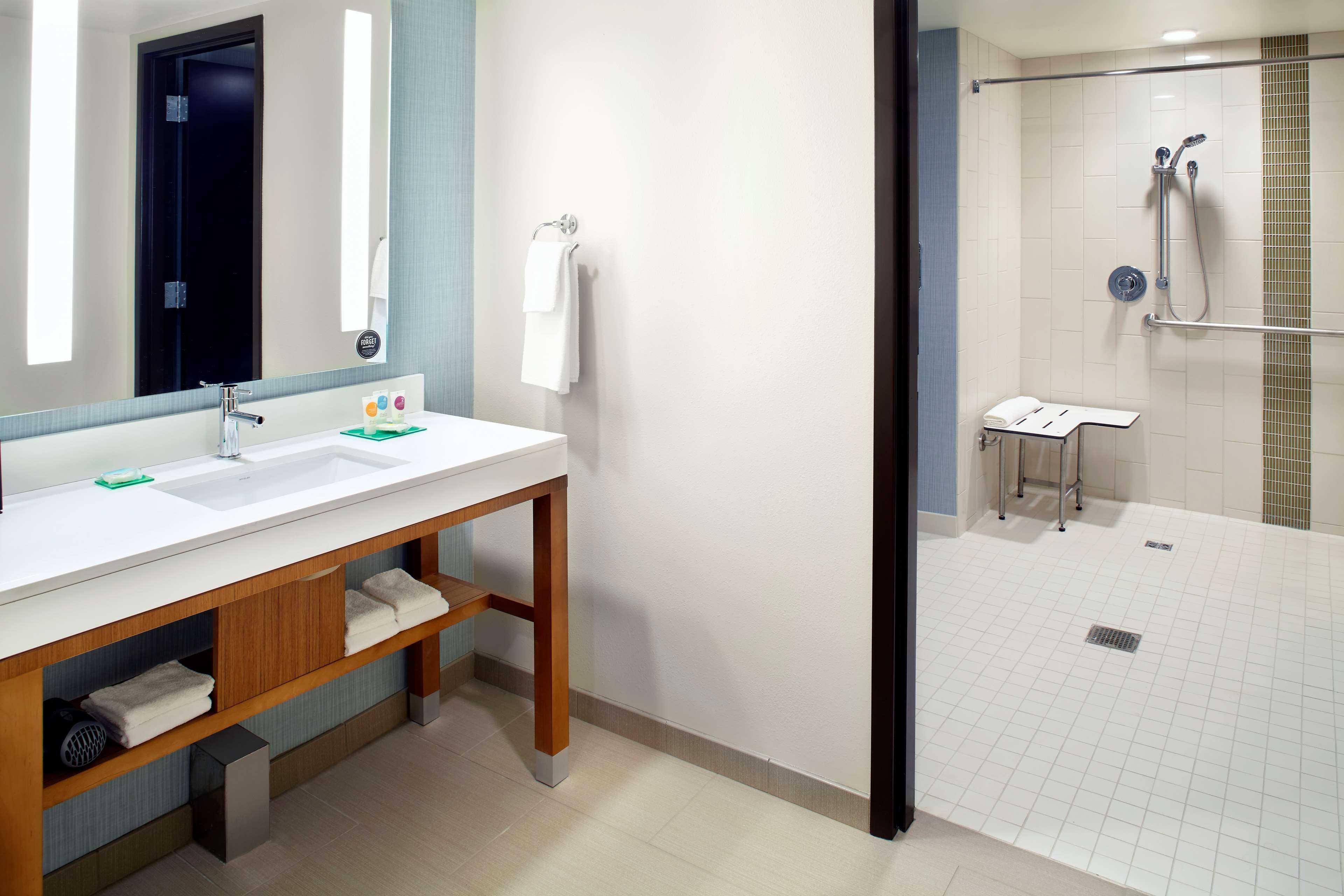 Hyatt Place Cleveland/Lyndhurst/Legacy Village Dış mekan fotoğraf
